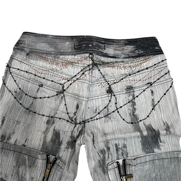 Y2K Express Distressed Bleached Jeans with Beaded Accessory - Picture 7 of 12